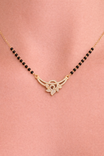 Geometric outline design mangalsutra