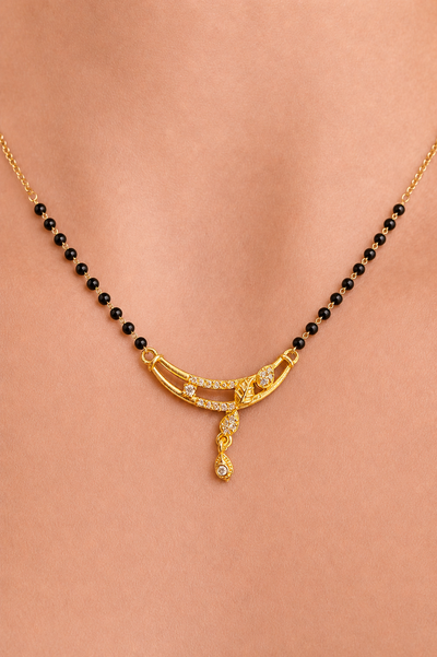 Pallavi Curve Mangalsutra