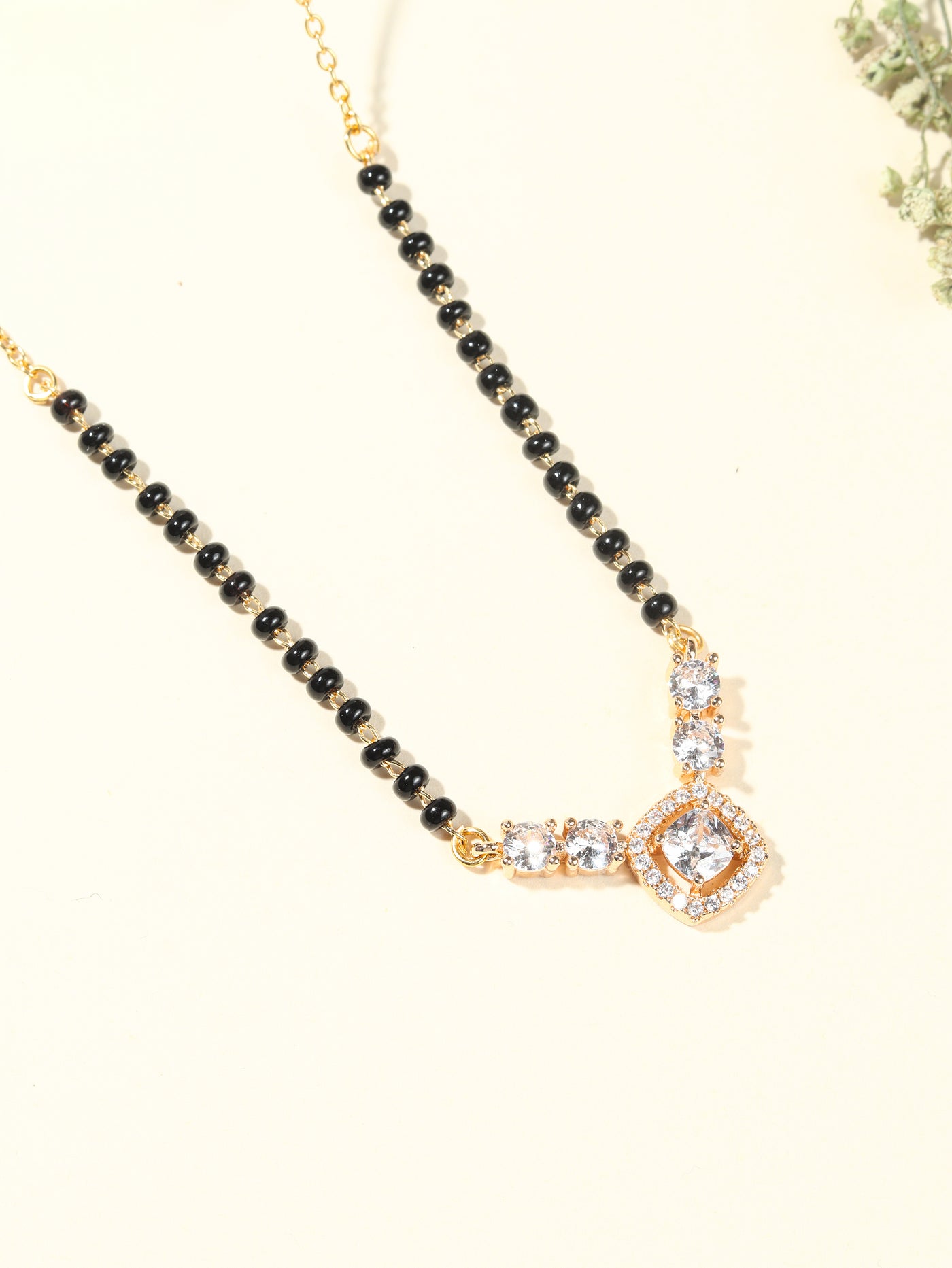 Square diamond shape mangalsutra
