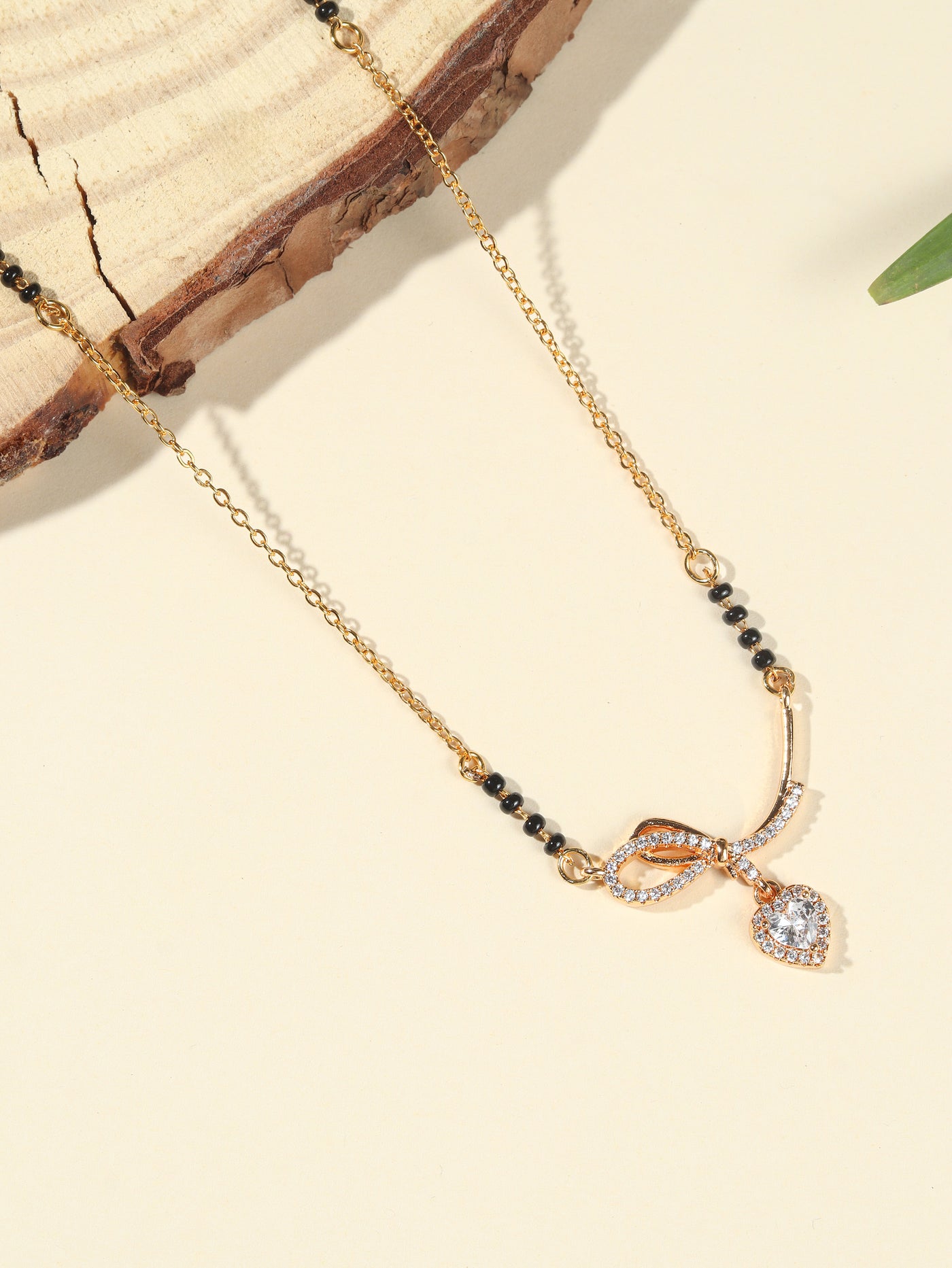 Crystal fringe mangalsutra